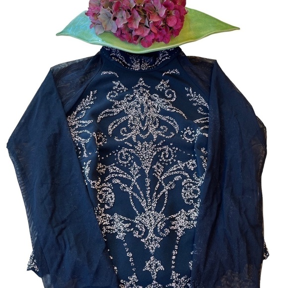 𝅺BELLESSA Vintage Fitted Blouse top EUC - Picture 11 of 11